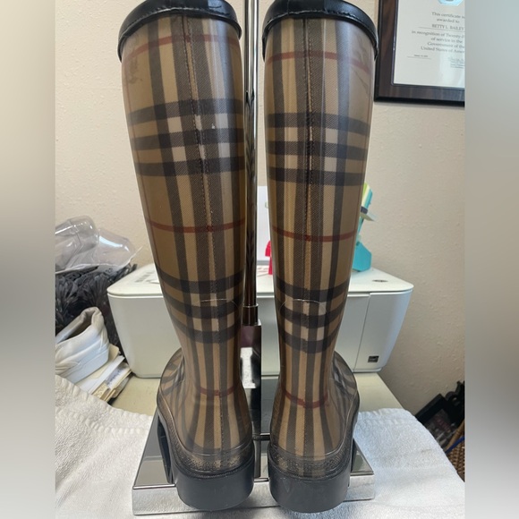 Burberry Haymaker Novacheck - Picture 5 of 8